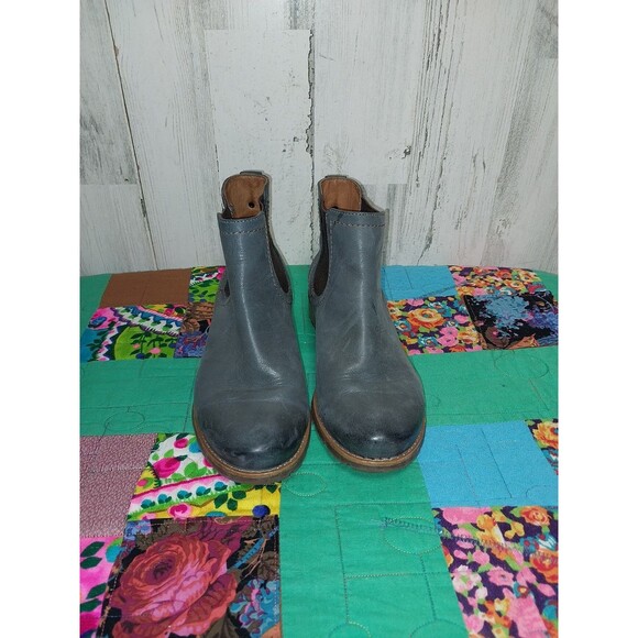 Sofft Women's Size 7 Pull On Ankle Boot Gray Leather - Picture 2 of 10